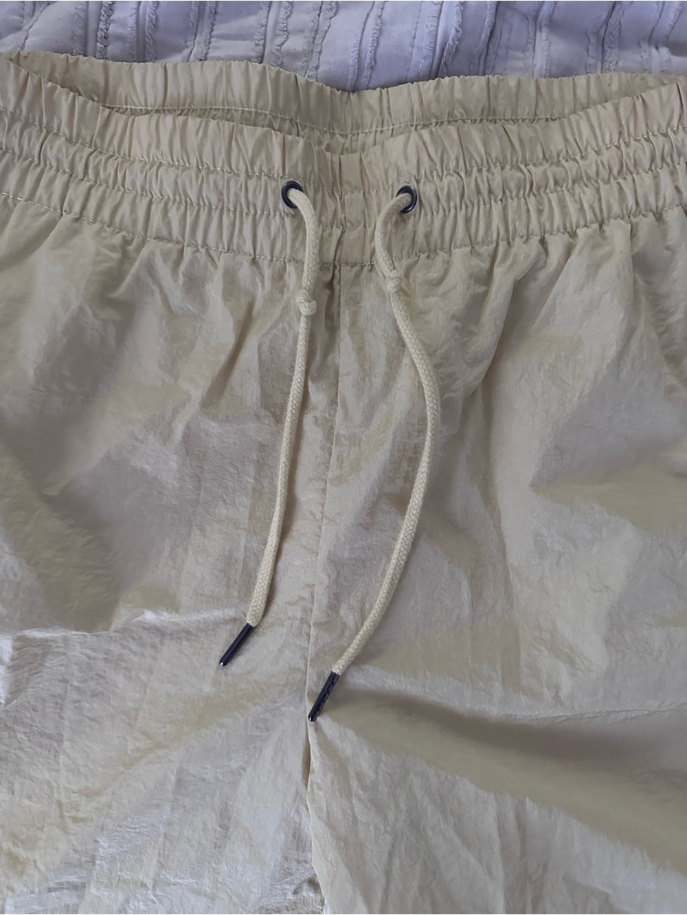 Guess Originals Established 1981 Swim Shorts – Butter Yellow – Size M - Picture 4 of 7